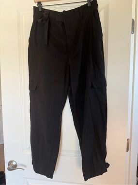 Simply Vera Vera Wang women’s Black Cargo Pants with Waist Tie